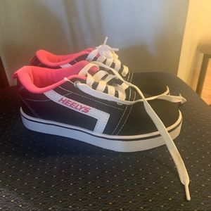 Girls Heelys